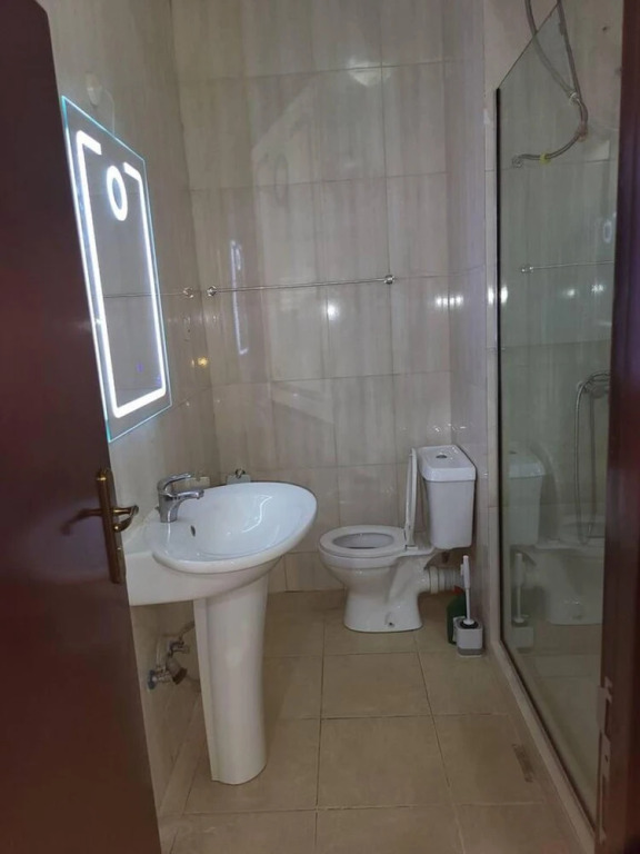 Stylish 2-bed Apartment in Lekki
