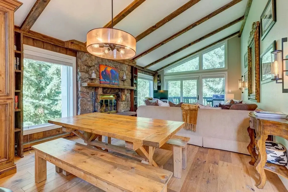 Mountain-view Vail Condo w/ Balcony + Gas Grill!