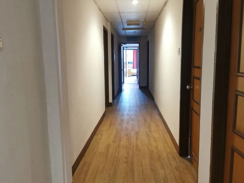 OYO 89864 Hotel Holiday Park