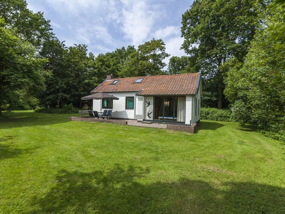 Attractive Holiday Home in Vrouwenpolder With Fenced Garden