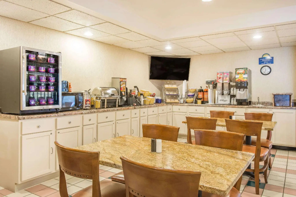Days Inn by Wyndham Milan Sandusky South