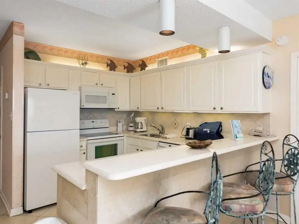 Romar Place 906