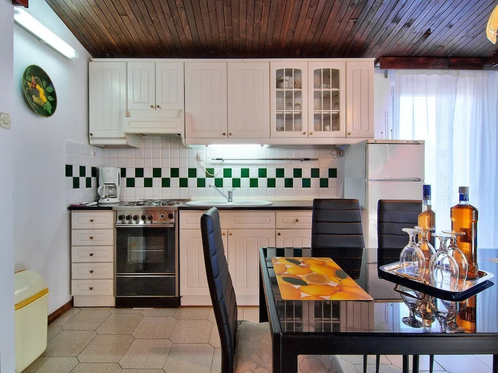 Apartments Amfora Valbandon