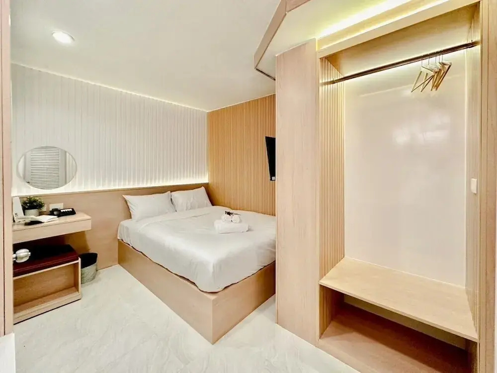 Thrive Hotel