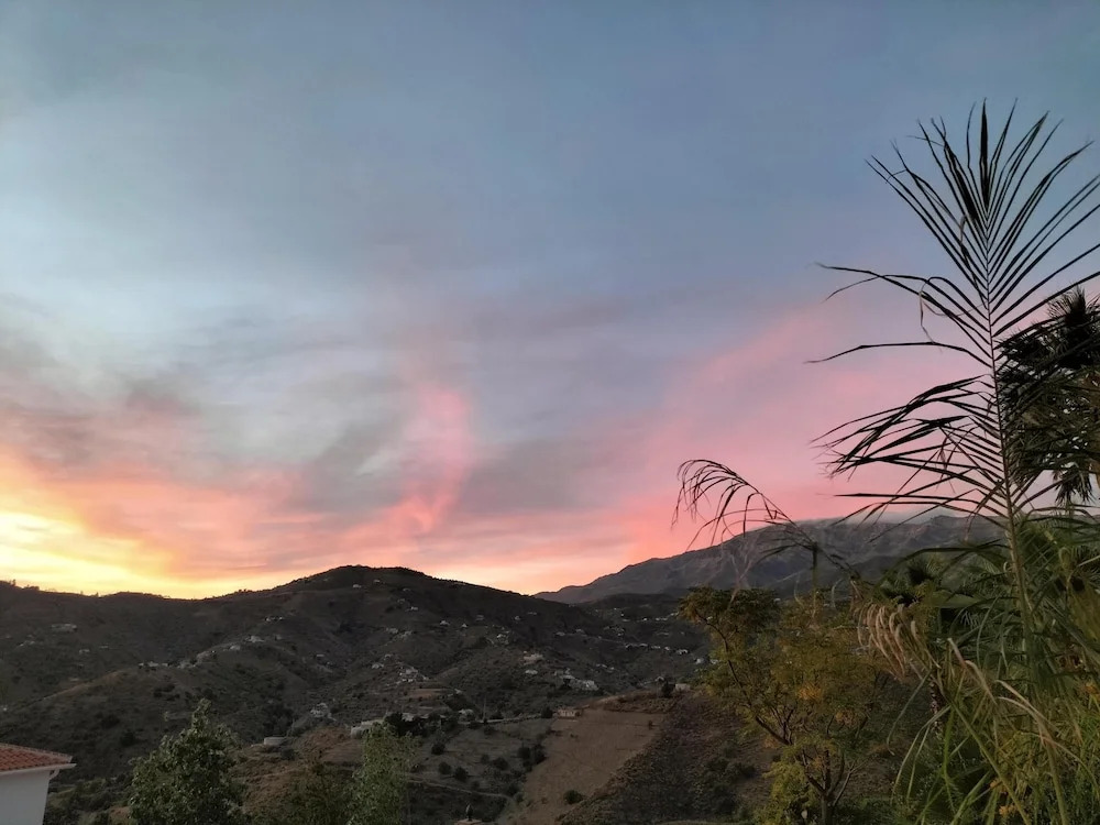 Malaga Hills Boutique Wellness and Hikers Eco-Hotel Adults Only