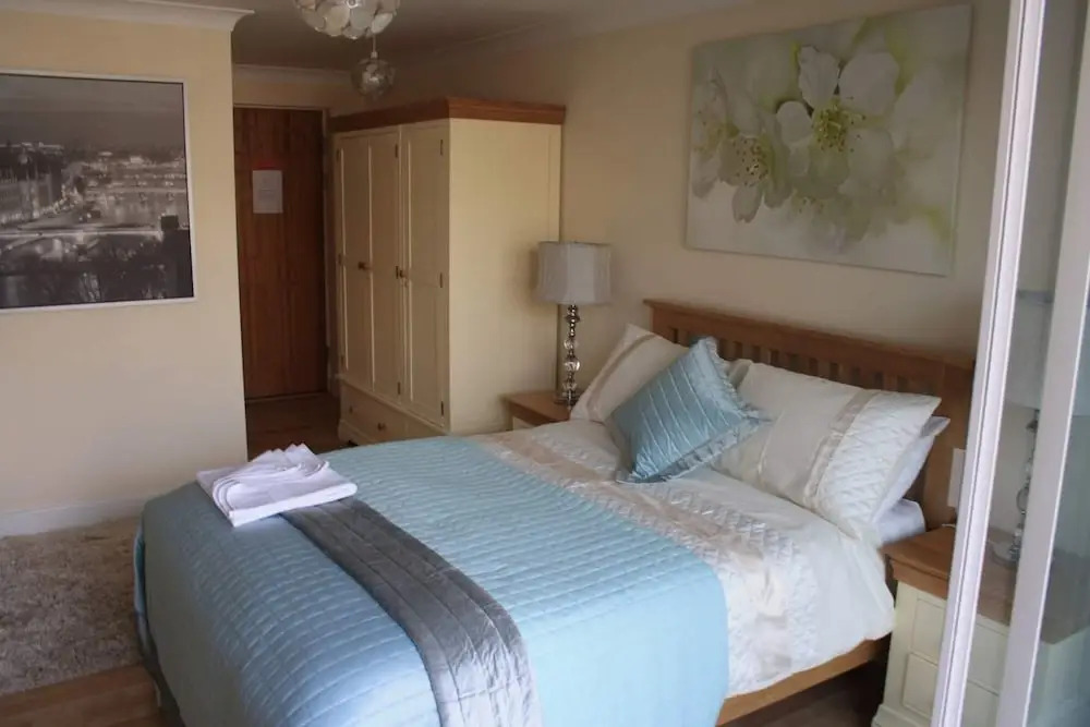 Self-Contained Luxury En Suite Room