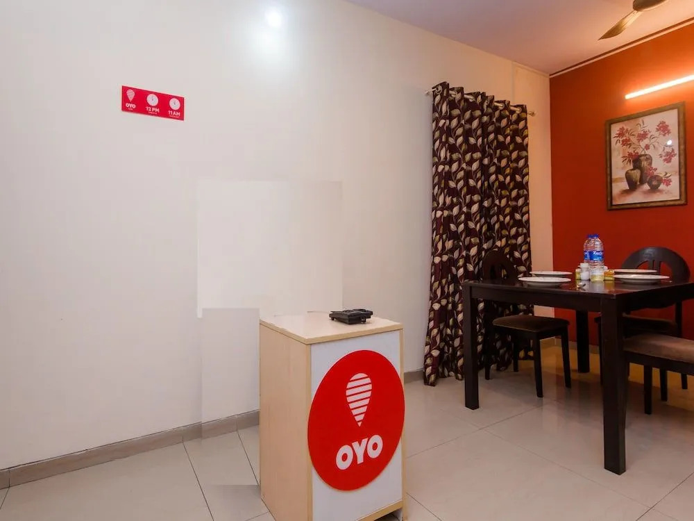 OYO 12082 Om Apartment