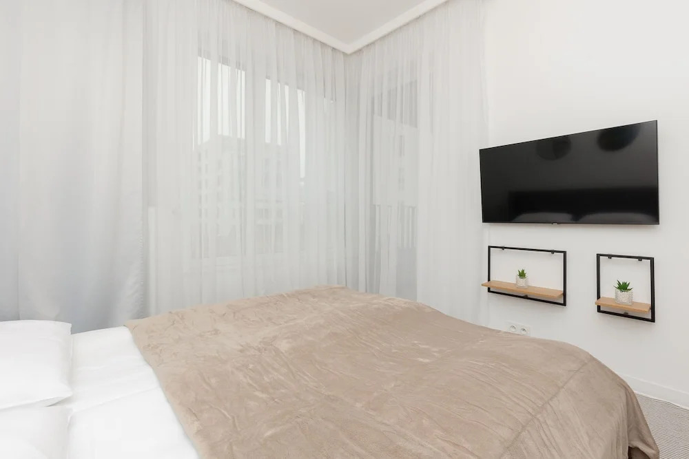 Spacious Apartment by Renters