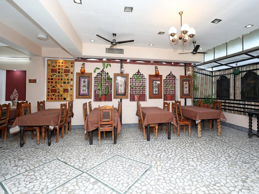 Collection O Rai Ka Bagh Near Railway Station Formerly Pioneer Plaza