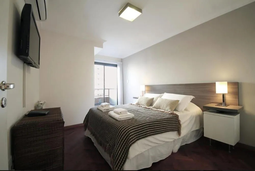 Bvd. Illia Flat MEC
