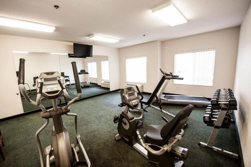 Greystone Inn & Suites
