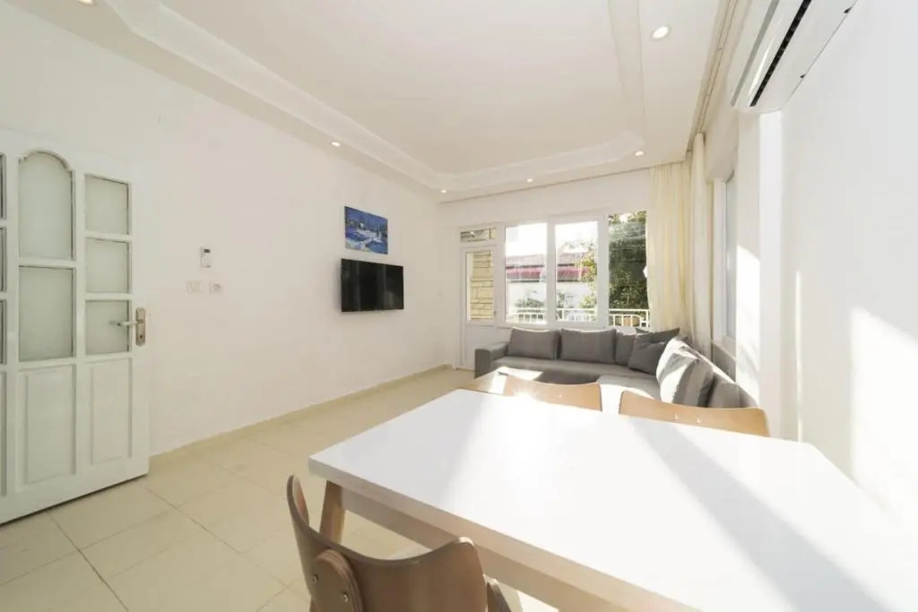Refreshing Flat With Excellent Location in Alanya