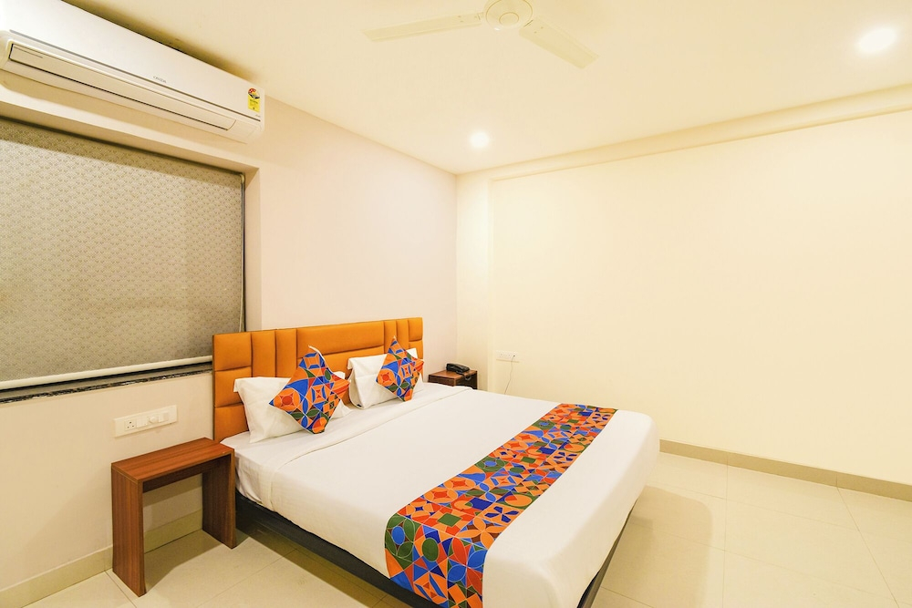 Fabhotel The Cb Grand