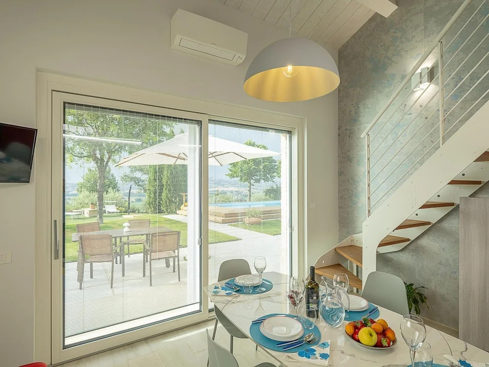 Spacious Stay in Montelupone
