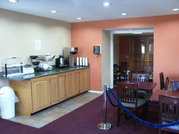Studio 6-Oklahoma City, OK - Airport
