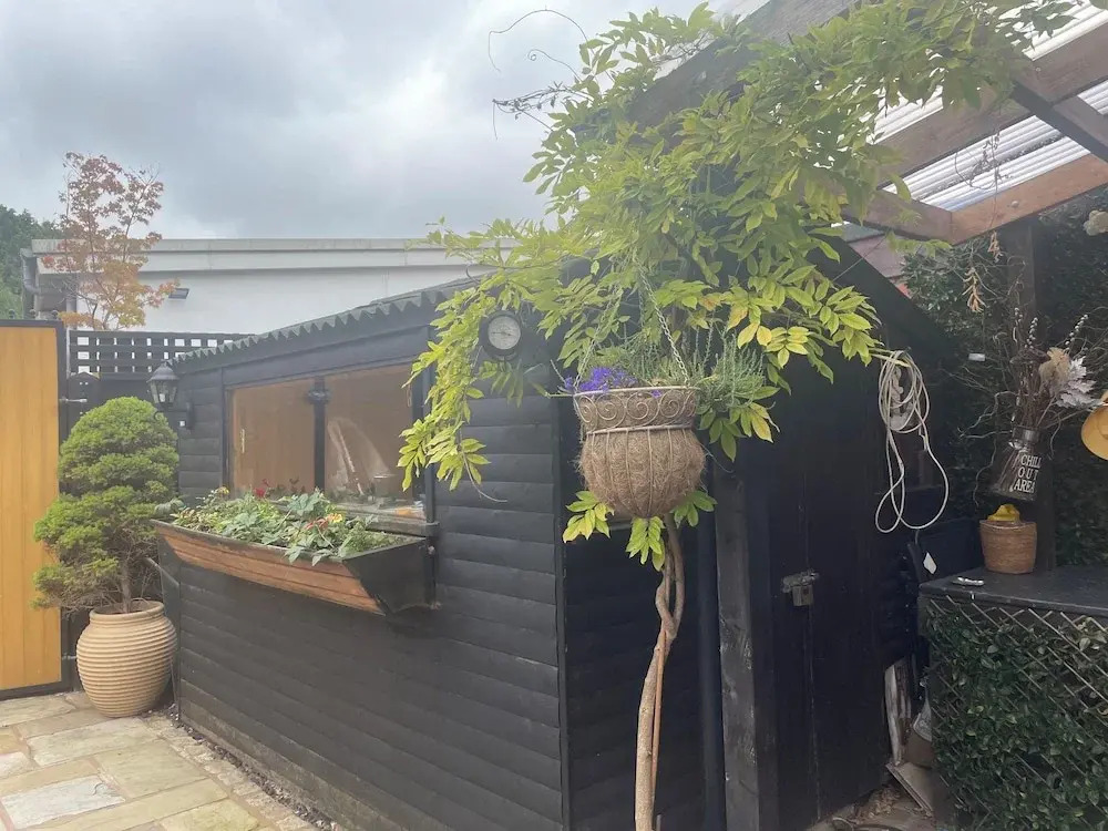 Charming Green Retreat in Idyllic Eccleston