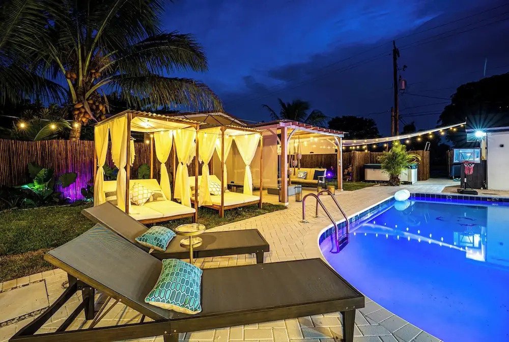 Villa Velvet