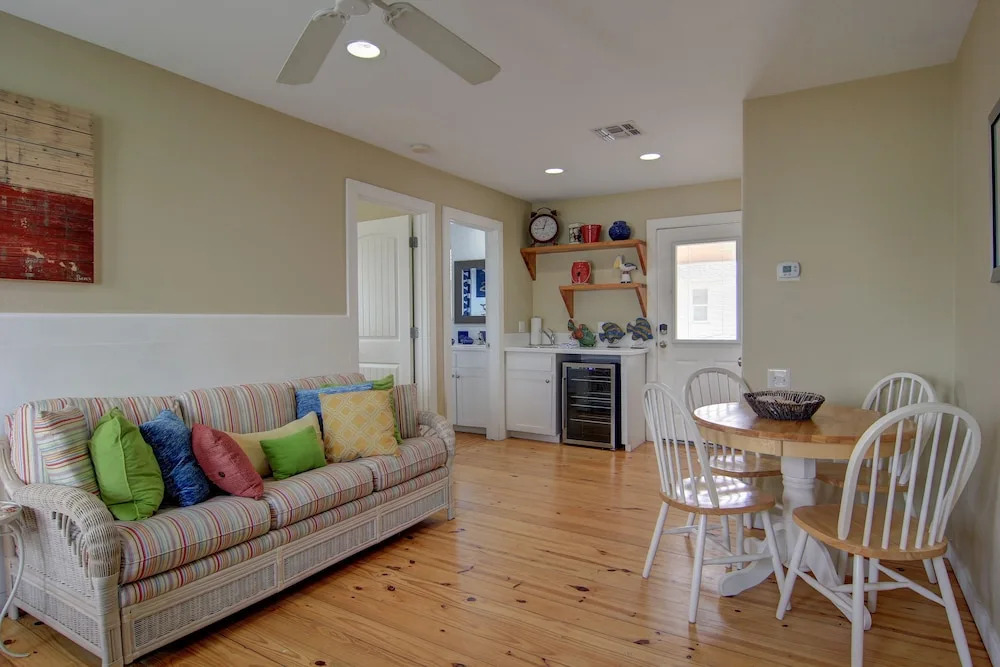 The Friday Life Vw26 5 Bedrooms 4.5 Bathrooms Condo