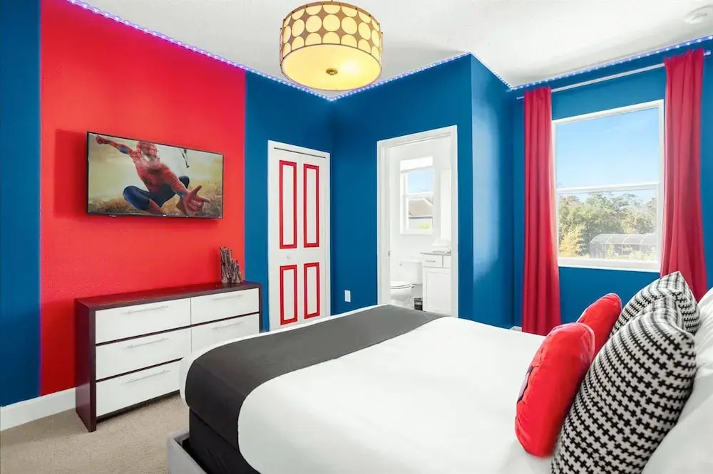 Upstay - Movie Mansion w Cinema-pool Hot Tub-games