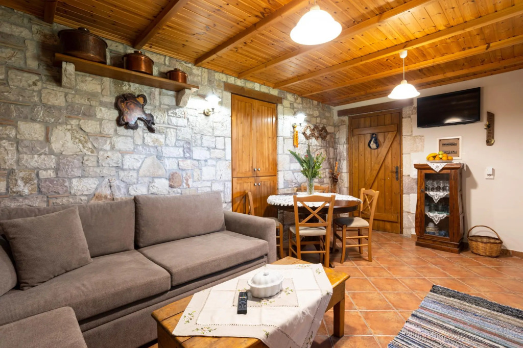 Petalidi Olive Garden Stone House near the beach