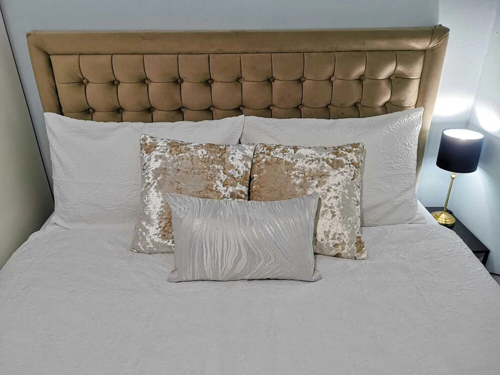 Entired Apartment Near Manchester City Centre, M15
