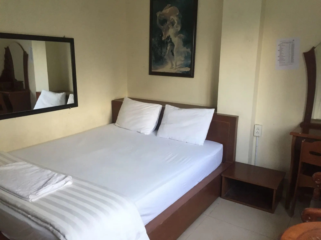 The Six Hotel Hoang Long Son 3