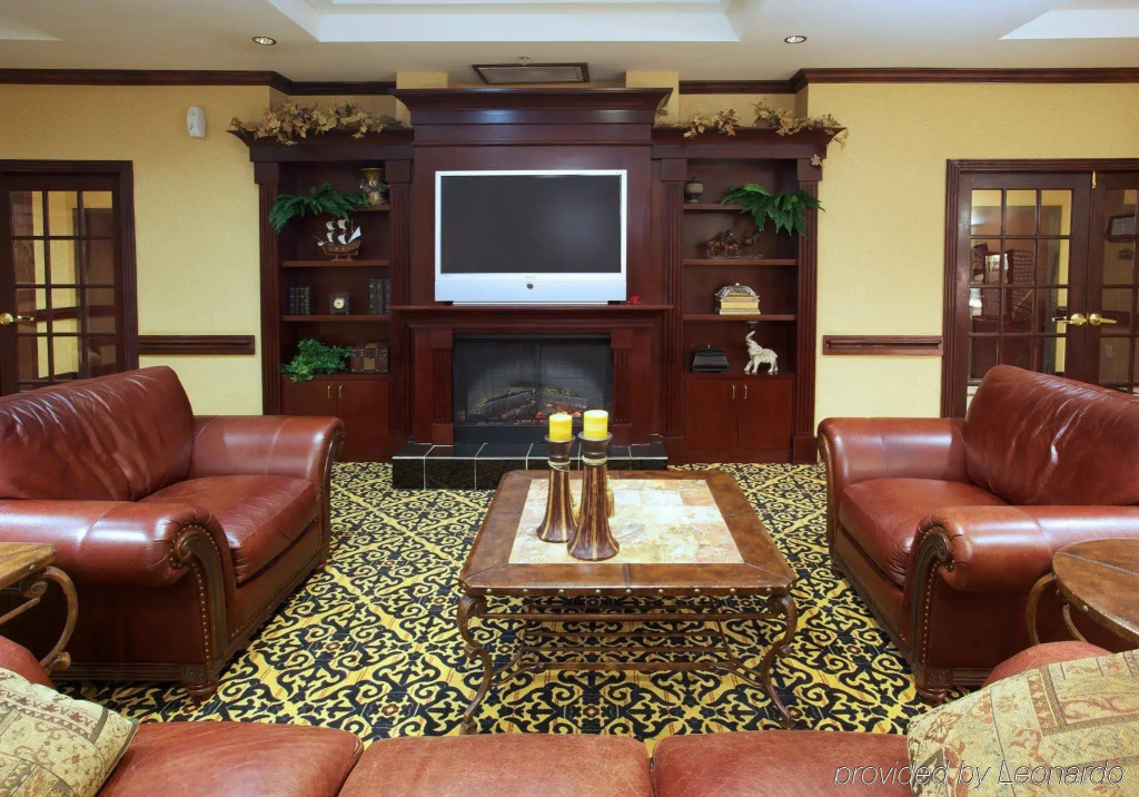 Holiday Inn Express Hotel & Suites Wharton