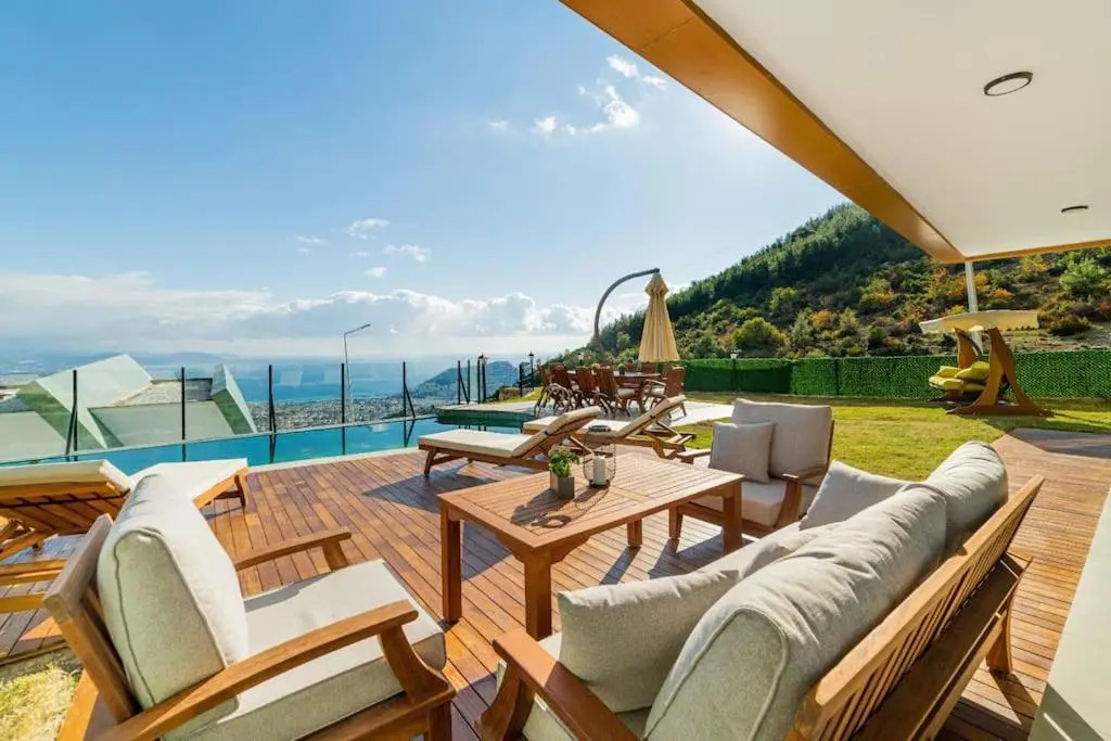 City and Sea View Pool Lüx Villa