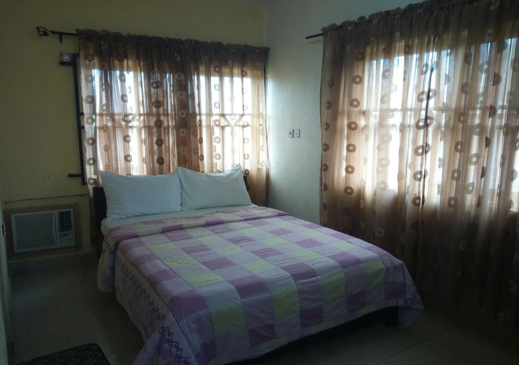 Peak Olam Suites