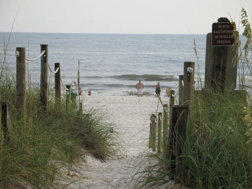 Mills Seaview Cottage by Forehand Rentals