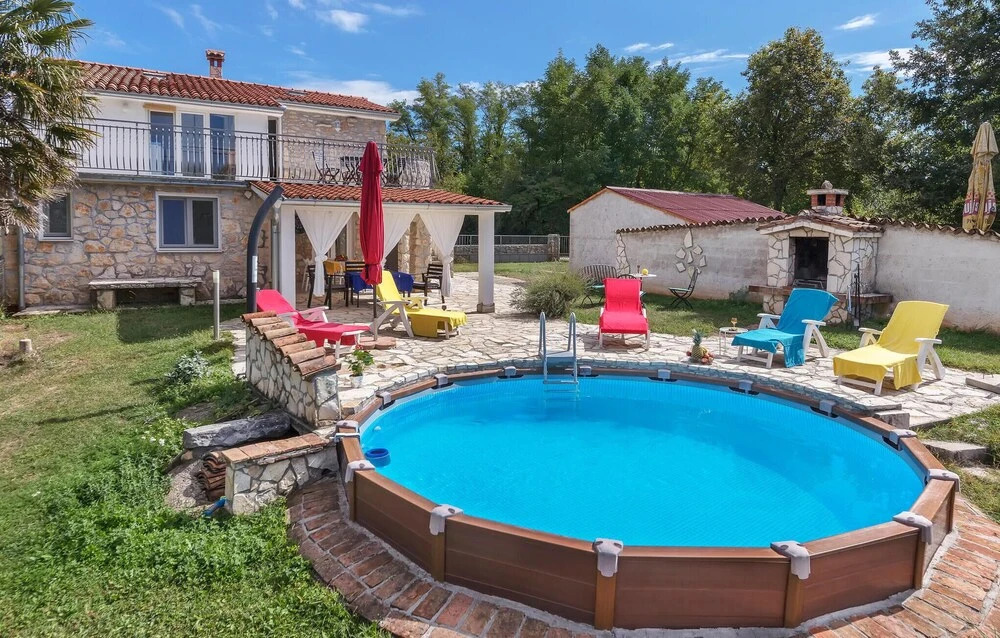 Amazing Home in Santalezi With Wifi and 3 Bedrooms