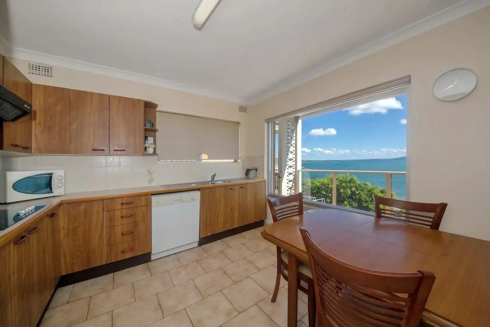 Quarterdeck, Unit 3/12 Magnus Street