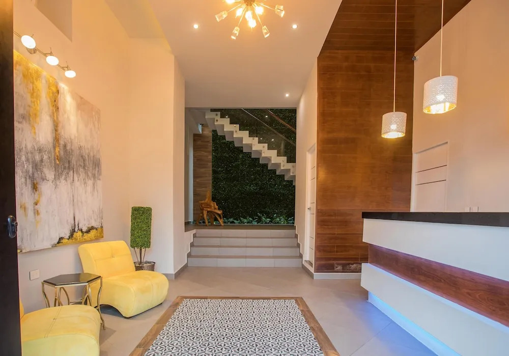 Honey B Suites