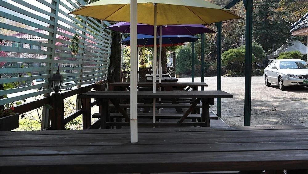 Muju Bakam Villa Pension