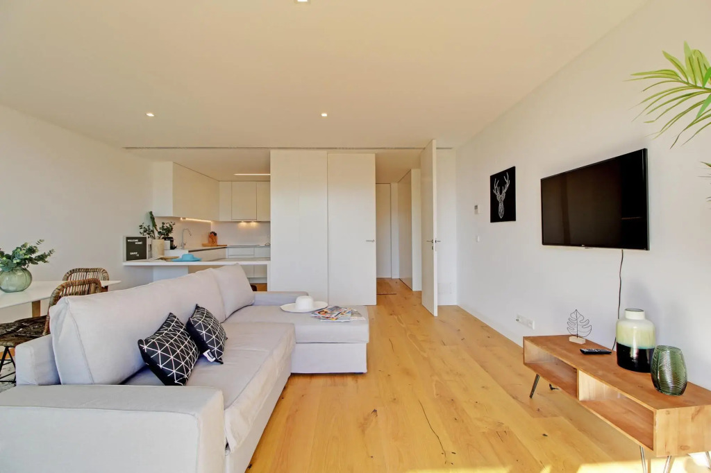 White Nature Apartment