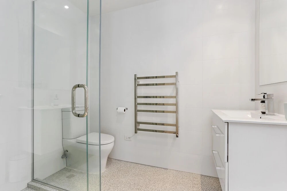 Wondrously Spacious 2 bdrm in Fantastic Location by Urban Butler