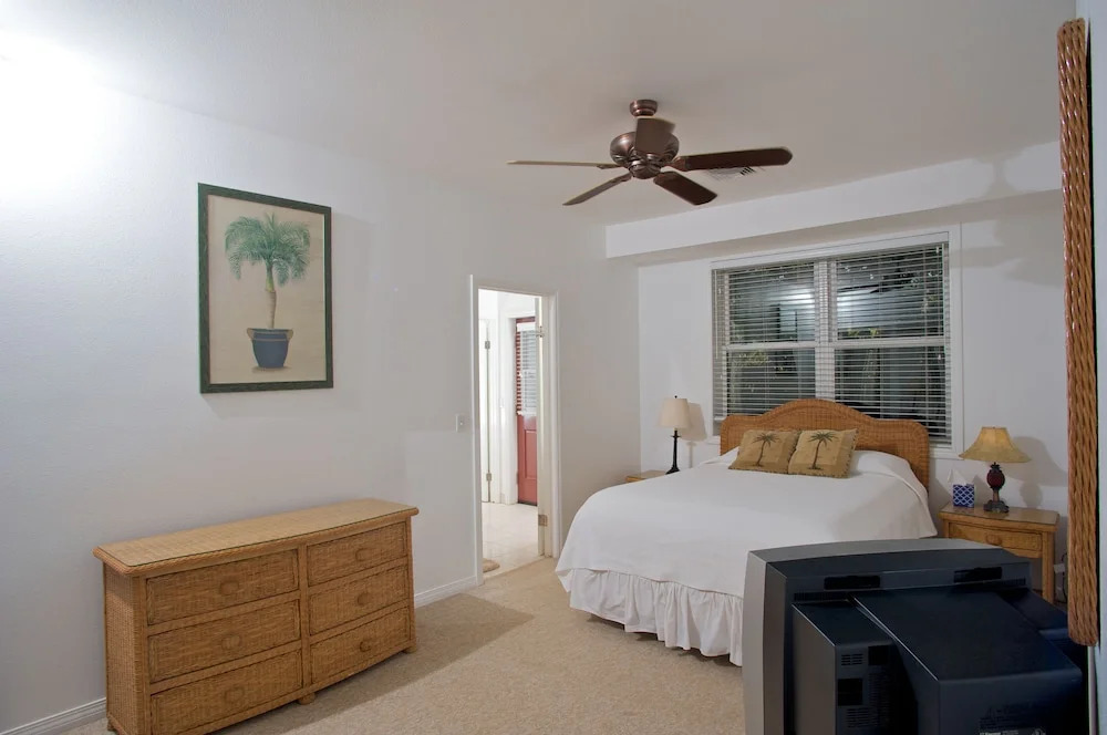 Hale La by West Kauai Lodging