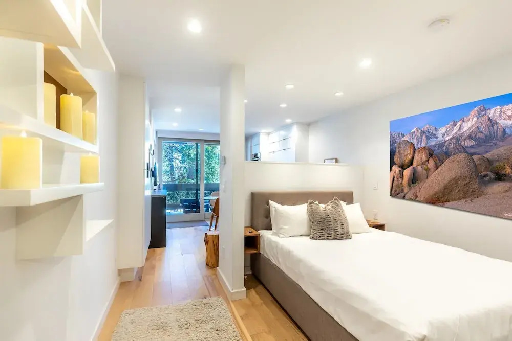 Modern Hotel-Style Studio - Timber Creek Lodge #210 by RedAwning