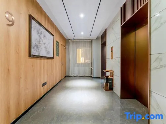 Zhanghe Hotel (Hohhot Railway Station Hailiang Square)