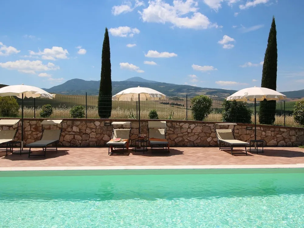 Farmhouse on a hill in the breathtaking Tuscan countryside