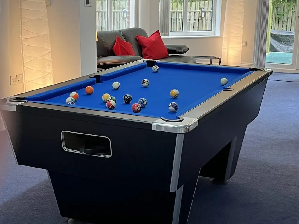Blaydonburn - Sleeps 4,5 - Parking - Hottub - Yard
