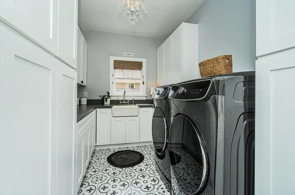 Spacious 5 BR Near Heart of South Park