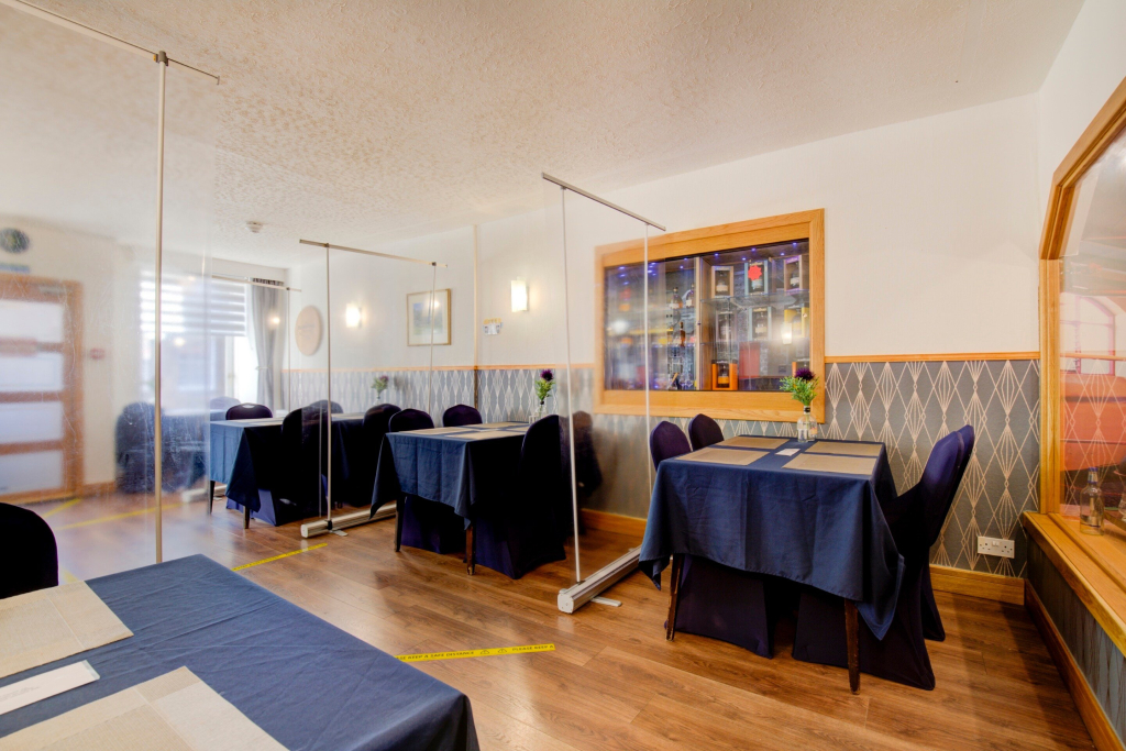 OYO Eastbank Hotel