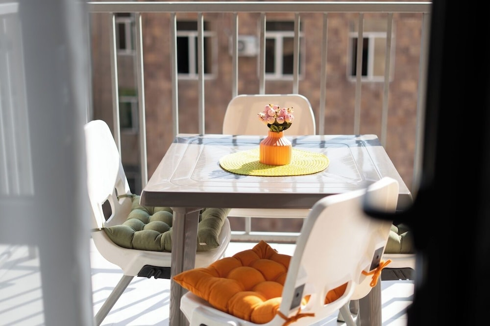 Stay Inn на ул. Амиряна, 26/4