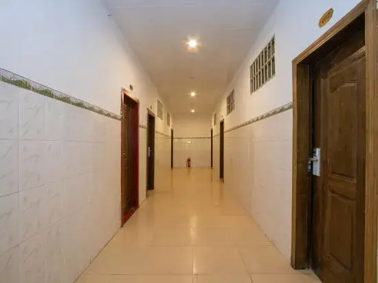 Tianhong Hotel (Nanning Sulu Subway Station Anji Passenger Transport Terminal Subway Station Branch)