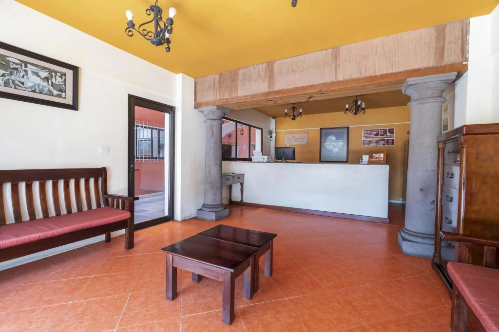 Mesón Real Hotel & Suites