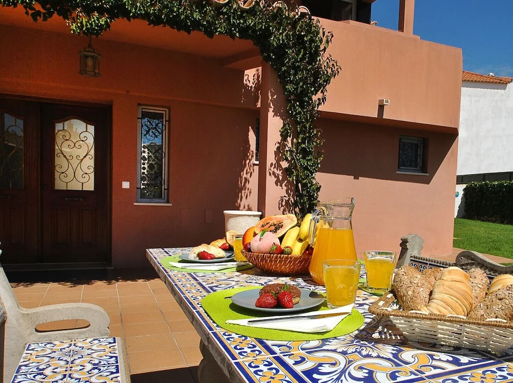 Villa Saint Martin - Refúgio familiar com piscina aquecível e BBQ em Albufeira