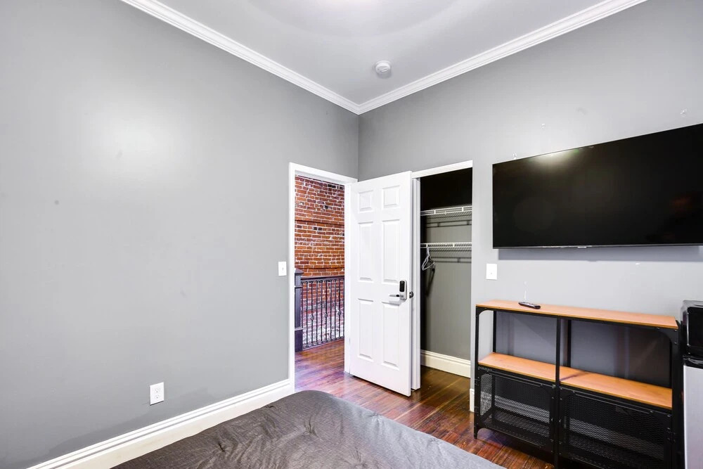 Saint Louis Home w/ Deck: 4 Mi to Downtown!