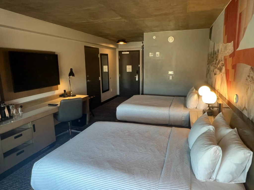 Cambria Downtown Phoenix Convention & Airport Hotel