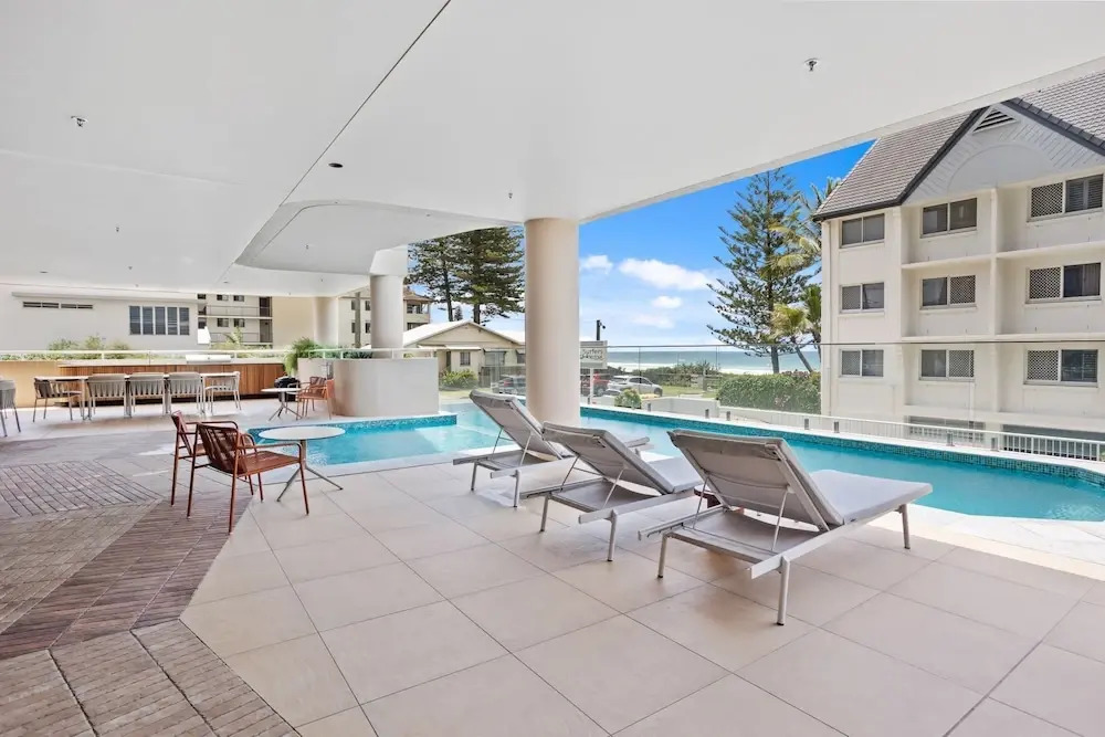 Luxury Hinterland View on Palm Beach